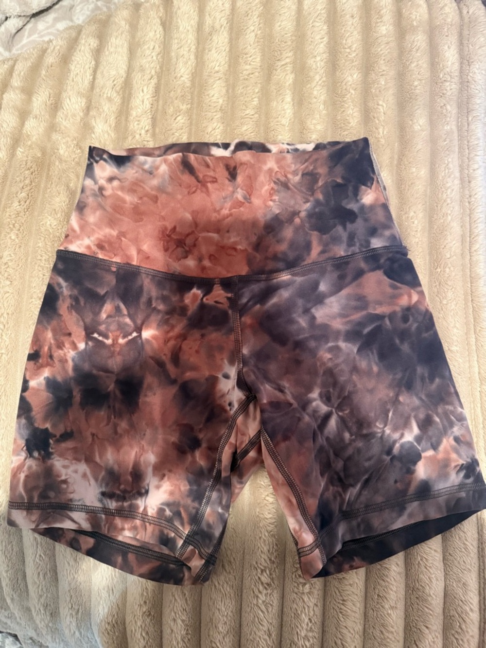 lululemon athletica High-Rise Tie-Dye Athletic Shorts - Rust & Black